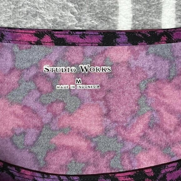 Studio Works short sleeve blouse pink/purple top. Cowl neck. Size Medium. - Picture 5 of 7